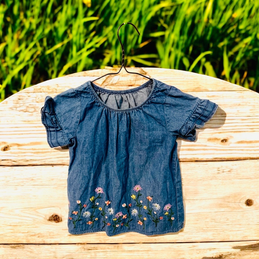 Girls age 3-4 adorable Jean style top with flower embroidery